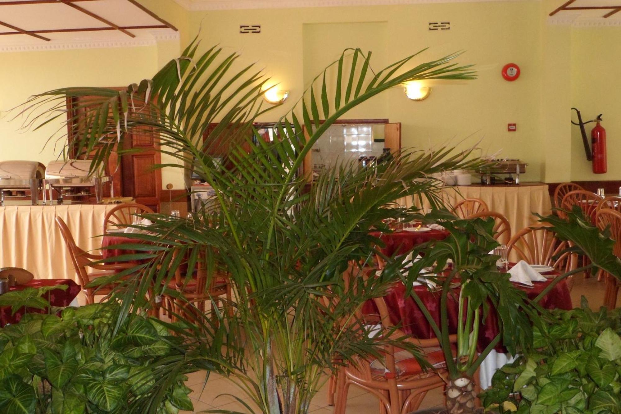 ACK Guest House Nairobi Extérieur photo