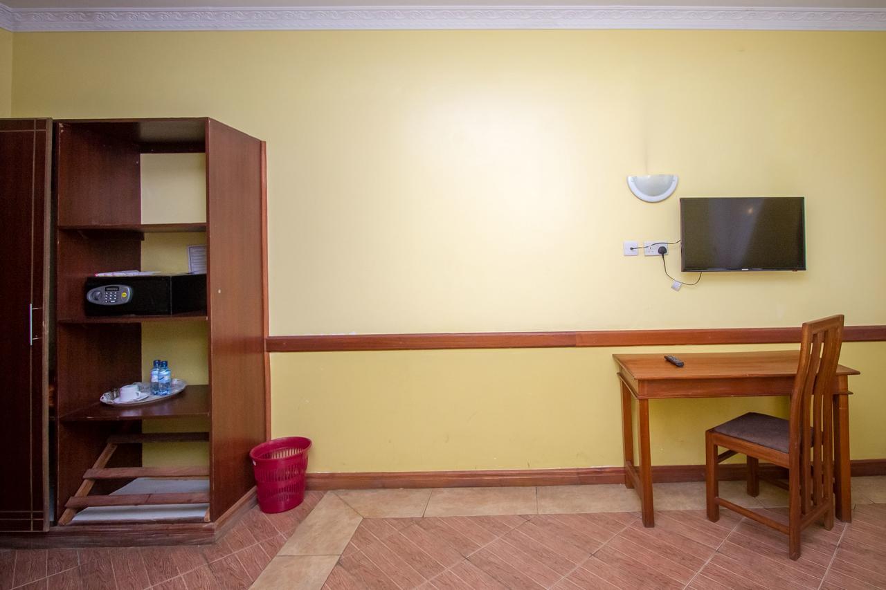 ACK Guest House Nairobi Extérieur photo